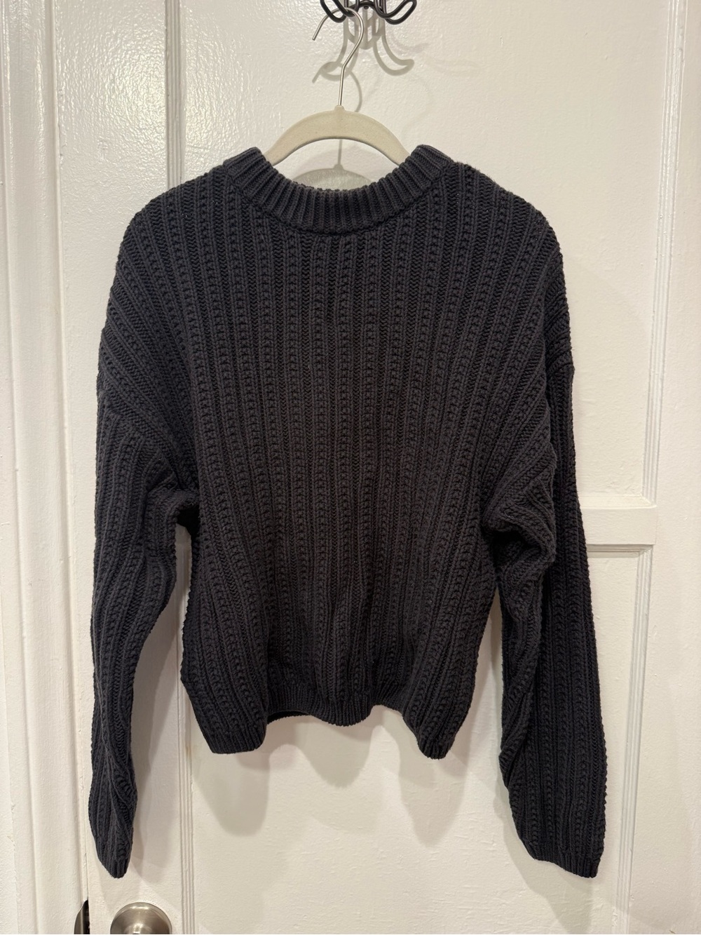 Universal Thread Gray Ribbed Crewneck Sweater - Picture 2 of 3